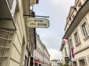 Photo from: www.vegantravel.com at Zrno do Zrna in Ljubljana