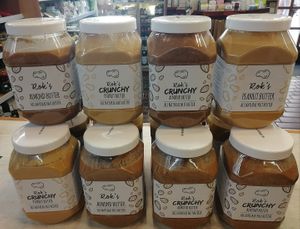 Peanut and almond butter. Photo by: Zrno do zrna, trgovina z ekološkimi izdelki on Facebook at Zrno do Zrna in Ljubljana