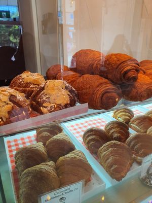  at Le Gourmand in Newtown