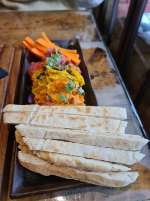 Trio hummus at Panorama in Barcelona