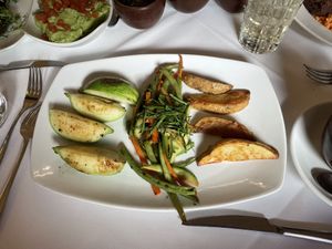 Grilled vegetables (and guacamole in the background )  at El Mural de los Pueblanos in Puebla