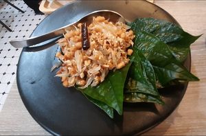 One of the best dishes I've eaten, ever! I love how the softness and sweetness of the pomelo contrasts with the crunchy peanuts (and other crunchy stuff [I can't recall the name]), at Khun Churn in White in Bangkok