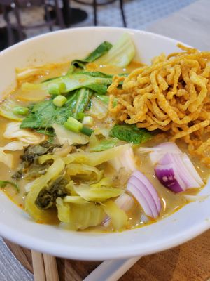 Khao Soi no soy at Khun Churn in White in Bangkok