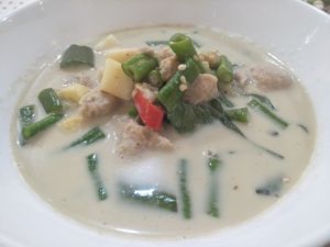 Green curry at Khun Churn in White in Bangkok