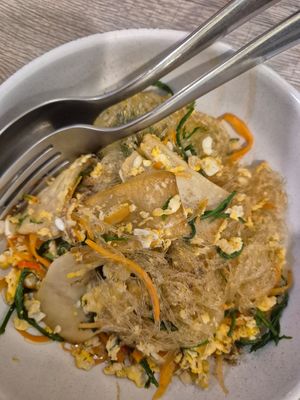 Glass noodles at Khun Churn in White in Bangkok