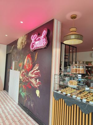  at Emilie and the Cool Kids in Reims