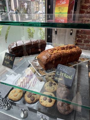 Vegan cakes  at Emilie and the Cool Kids in Lille