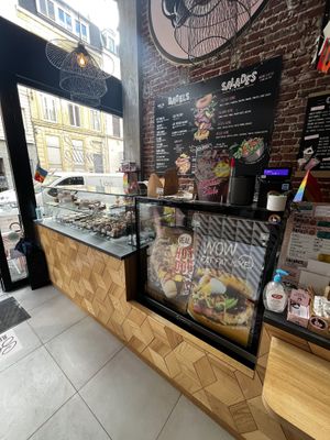   at Emilie and the Cool Kids in Lille