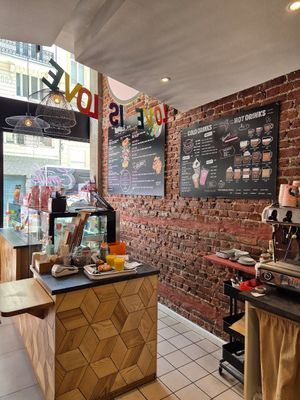  at Emilie and the Cool Kids in Lille