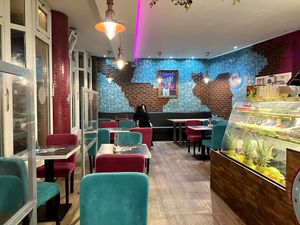 inside at Wonder Waffel - Hohenstaufenring in Cologne