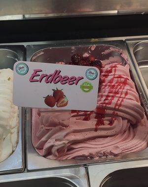 Vegan ice cream at Wonder Waffel - Hohenstaufenring in Cologne