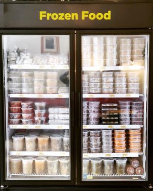 Mets congelés pour emporter
 at Mangala in Montreal