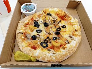 Vegan super papa non chicken at Papa John's in Abu Dhabi