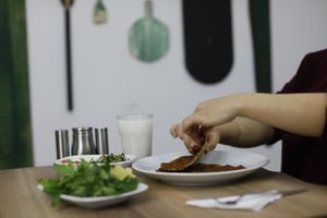 Vegan Lahmacun at Vegan Masa in Istanbul