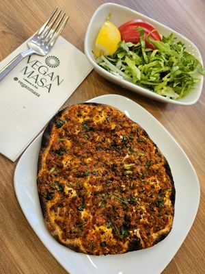 Lachmacun at Vegan Masa in Istanbul