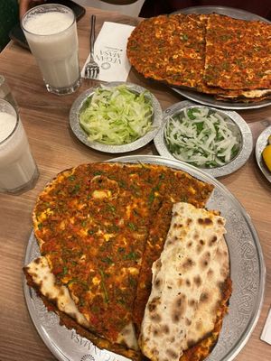 ⭐ lahmacun and ayran ⭐ 5/5 ⭐ at Vegan Masa in Istanbul
