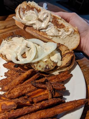 Jerk chicken sandwich at Imagine Vegan Cafe in Memphis