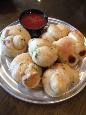 Vegan garlic knots at Purgatory Pizza in Los Angeles