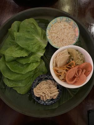 Lettuce wraps with house-made almond butter + pickles  at Fonda Lo Que Hay in Panama City