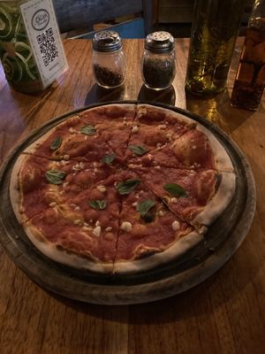 Marinara pizza with basil and garlic  at La Italiana in Bocas Del Toro