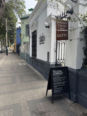 Easy to find on a main street  #Veganuary at Felicia & Domingo in Lima