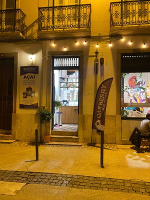 Outside at Oakberry - São Bento in Lisbon