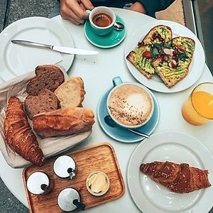 Menu Cloud Breakfast, toast avocat, pumpkin spice latte. at Cloud Cakes -  Notre Dame de Lorette in Paris