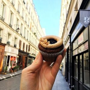 Cupcake peanut butter Jelly. at Cloud Cakes -  Notre Dame de Lorette in Paris