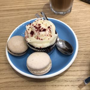   at Cloud Cakes -  Notre Dame de Lorette in Paris