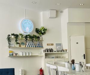 Store inside   at Cloud Cakes -  Notre Dame de Lorette in Paris