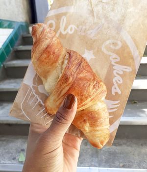The best 🥐 at Cloud Cakes -  Notre Dame de Lorette in Paris