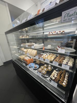  #Veganuary at Cloud Cakes -  Notre Dame de Lorette in Paris