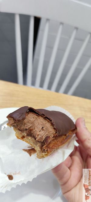 Inside Vegan Eclairs au chocolat ! at Cloud Cakes -  Notre Dame de Lorette in Paris