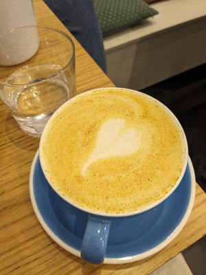 Curcuma spiced latte at Cloud Cakes -  Notre Dame de Lorette in Paris