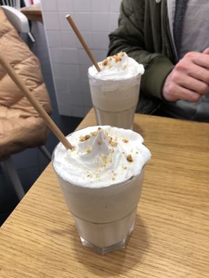Vanilla milkshakes  at Cloud Cakes -  Notre Dame de Lorette in Paris