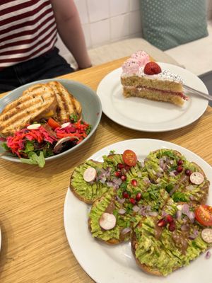 Grilled cheese, avocado toast and strawberry cake  at Cloud Cakes -  Notre Dame de Lorette in Paris