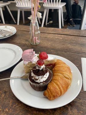   at Cloud Cakes -  Notre Dame de Lorette in Paris