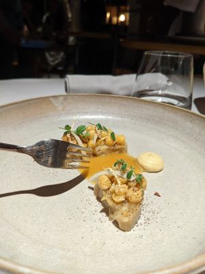 Pois chiche, prune at Reflet d'Obione in Montpellier