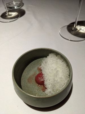 Glace cerise et acacia at Reflet d'Obione in Montpellier