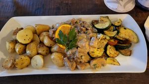 Veganes Waldpilz-Tofugulasch at Rietkötter in Bochum