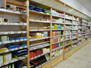 We also carry natural cosmetics, toothpaste, soap, cleaning agents, and the like from well-known organic brands. at VG Biomarkt Strehlen in Dresden