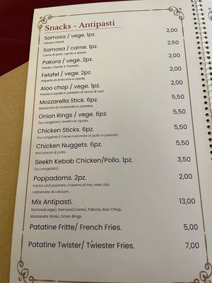 Appetizers (Snacks) at Indian Curry Restaurant in Catania