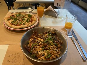 Margherita and Asia Noodles   at Gordo Vegano in Buenos Aires