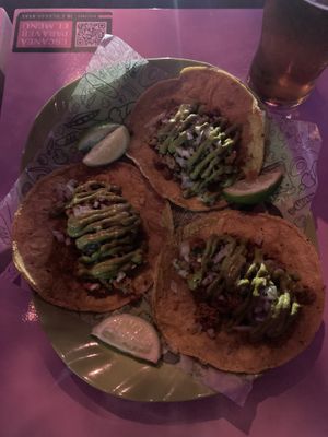 Tacos de proteína vegetal   at Lado V in Buenos Aires