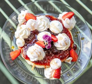 Vegan pancakes at De Bon'heur in Marseille