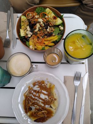 Juice and coffees at De Bon'heur in Marseille