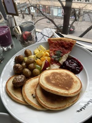 Buffé   at ChouChou in Stockholm