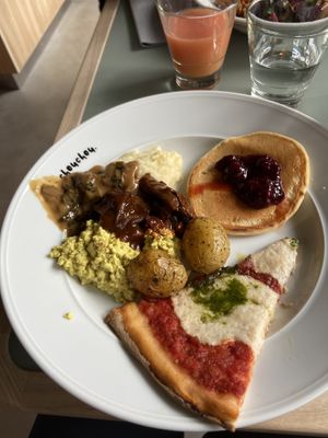 Buffé   at ChouChou in Stockholm