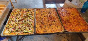 Pizza vegan et pizzas VG at Pain Brut in Montpellier