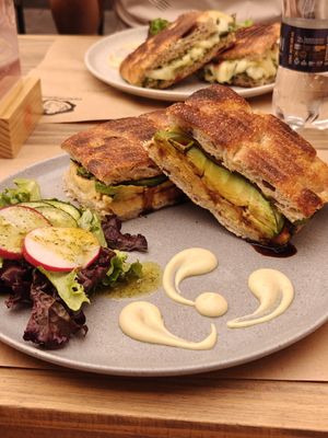 Avocado and hummus sandwich. The white sauce at the front of the plate is NOT vegan at Masamama Bakery and Mill in Arequipa